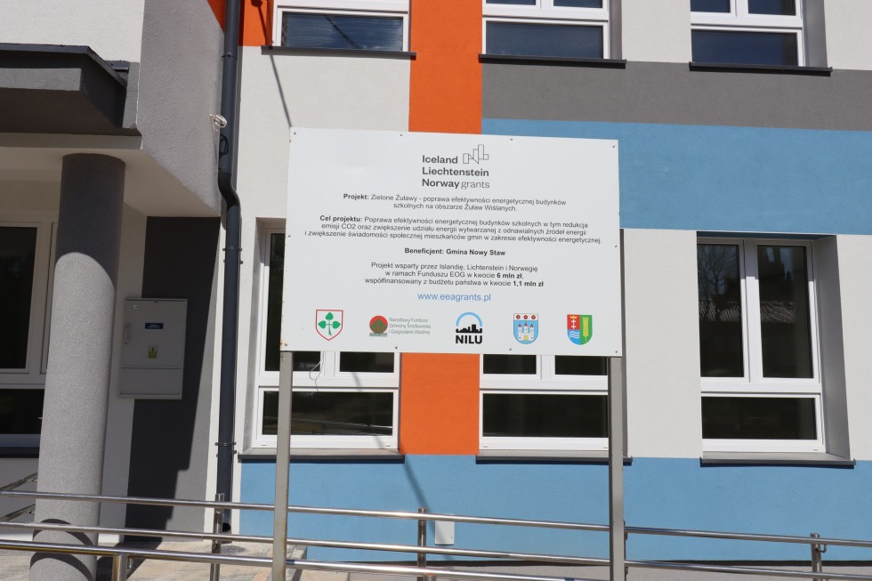 Zakończyły się prace związane z termomodernizacją budynku Zespołu Szkolno-Przedszkolnego w Nowym Stawie.