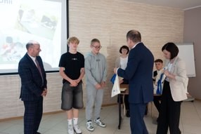 Malbork. Szkolna Konferencja Europejska w Technikum nr 3 – podsumowanie dwudziestolecia wstąpienie Polski do Unii Europejskiej. Wideo i zdjęcia