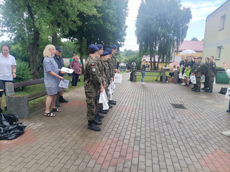 Uczniowie Zespołu Szkół w Dzierzgoniu Mistrzami Kociewskich Zawodów Sportowo – Obronnych w Skórczu.