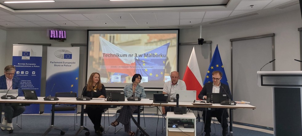 Malbork. Technikum nr 3 kolejny raz Szkołą-Ambasadorem Parlamentu Europejskiego.