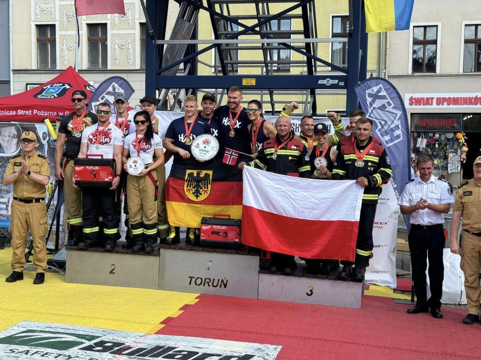 Sztum. Mł. kpt. Piotr Spiżewski srebrnym medalistą Mistrzostw Polski i Europy FireFit.