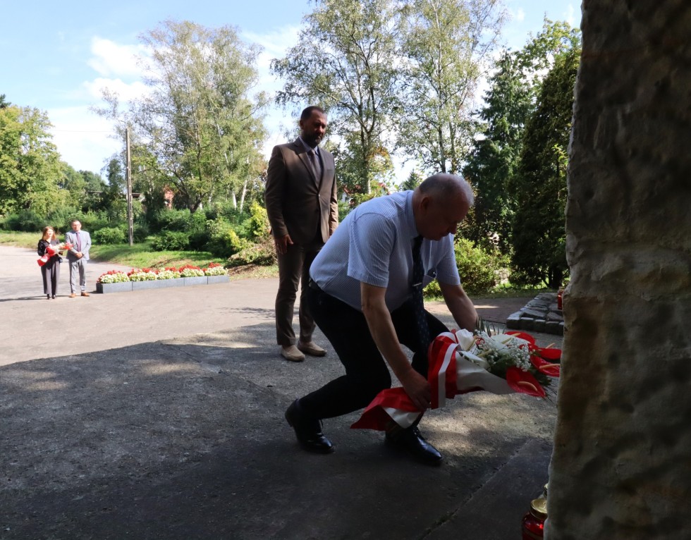 Nowy Staw. Upamiętnienie 85. rocznicy wybuchu II wojny światowej.