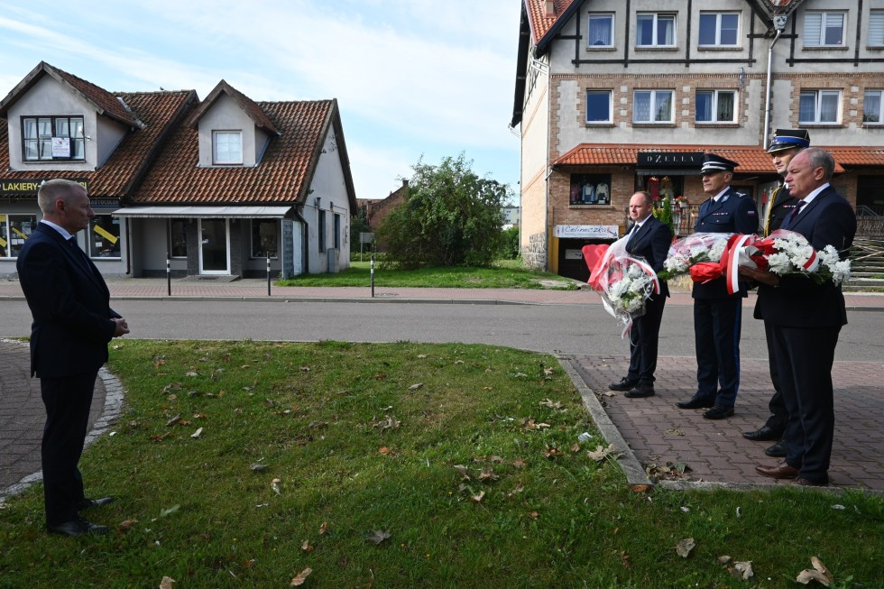 Nowy Dwór Gdański. Oddali hołd ofiarom II wojny światowej.