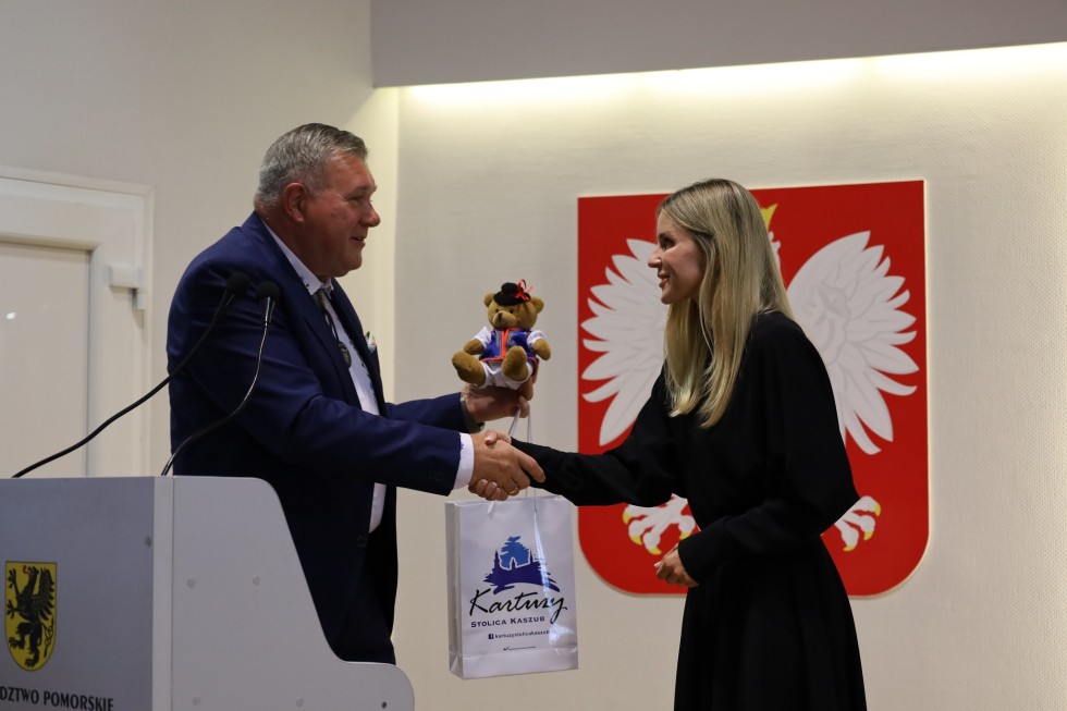 Aktywny Rodzic i Aktywny Maluch – spotkanie wiceminister i wojewody pomorskiej z samorządowcami.