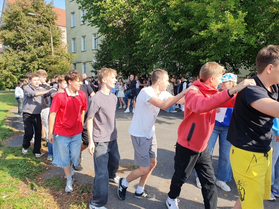 Malbork. Chodź, pomaluj mój świat – otrzęsiny w Technikum nr 3.