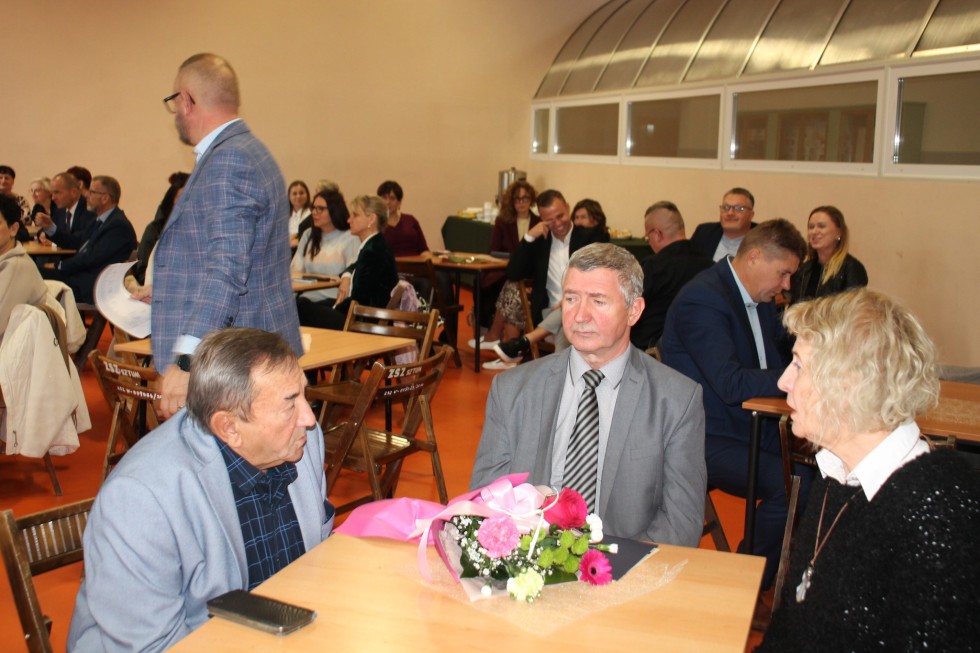 Powiat sztumski. Dzień Edukacji Narodowej i stypendia starosty.