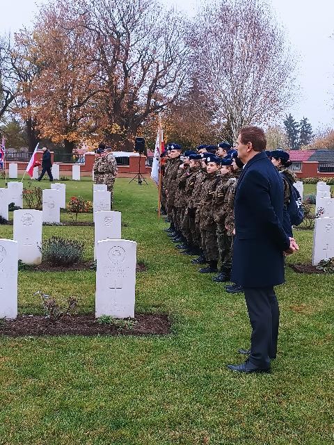 Malbork. Uczniowie ZST uczcili pamięć poległych żołnierzy Wspólnoty Brytyjskiej.