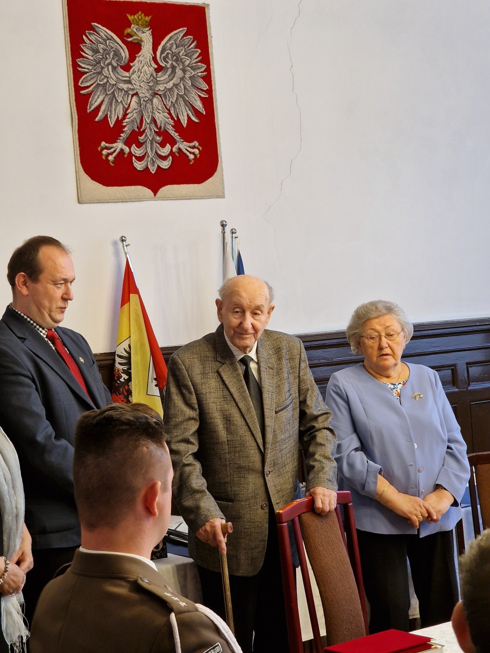 Malbork. Spotkanie Związku Kombatantów Rzeczypospolitej Polskiej i Byłych Więźniów Politycznych – wręczono medale i odznaczenia.