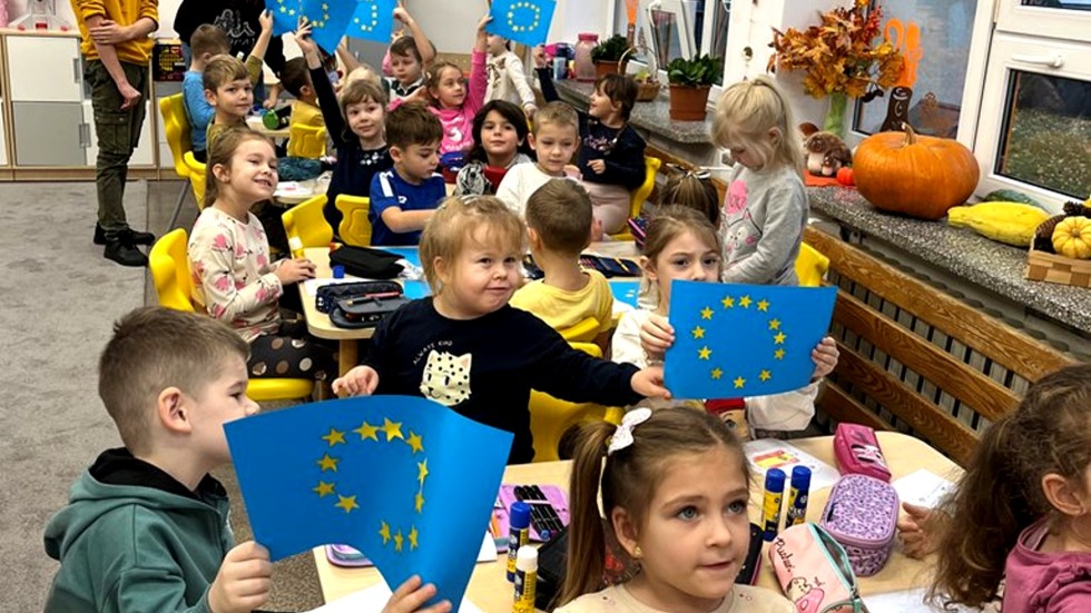 Malbork. Spotkania Młodszych Ambasadorów z Technikum nr 3 z przedszkolakami.