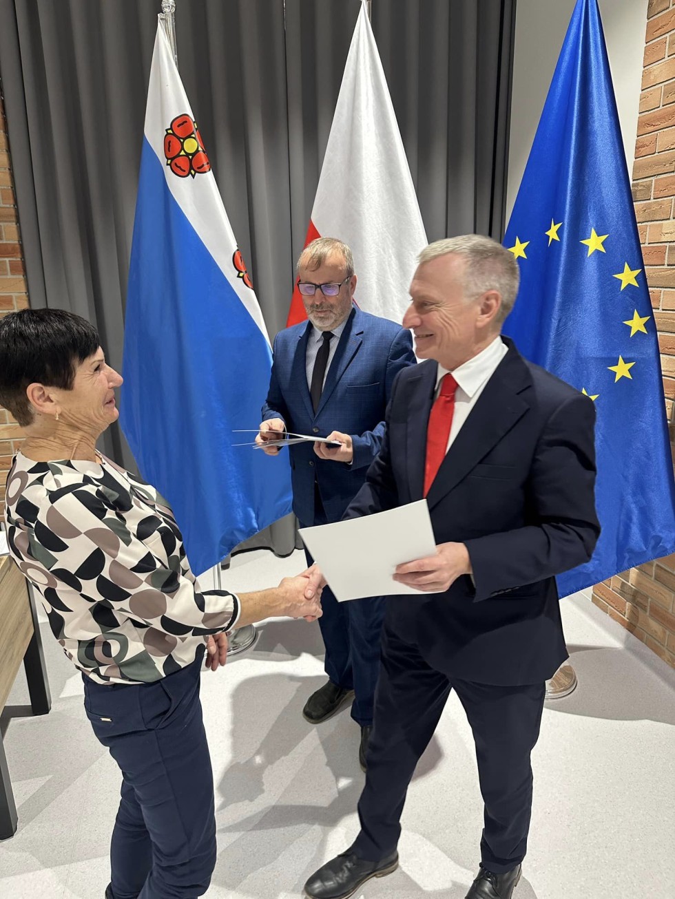 Wręczenie zaświadczeń dla nowych sołtysów Gminy Nowy Dwór Gdański.