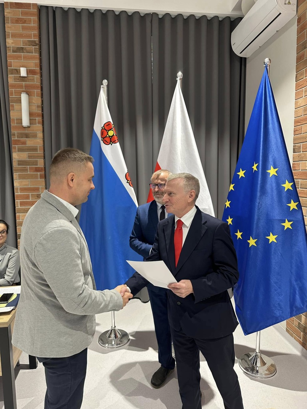 Wręczenie zaświadczeń dla nowych sołtysów Gminy Nowy Dwór Gdański.