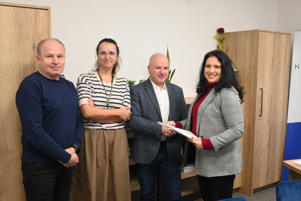 Nowy Dwór Gdański. Podpisano umowy na opracowanie dokumentacji projektowej przebudowy 6. dróg powiatowych.