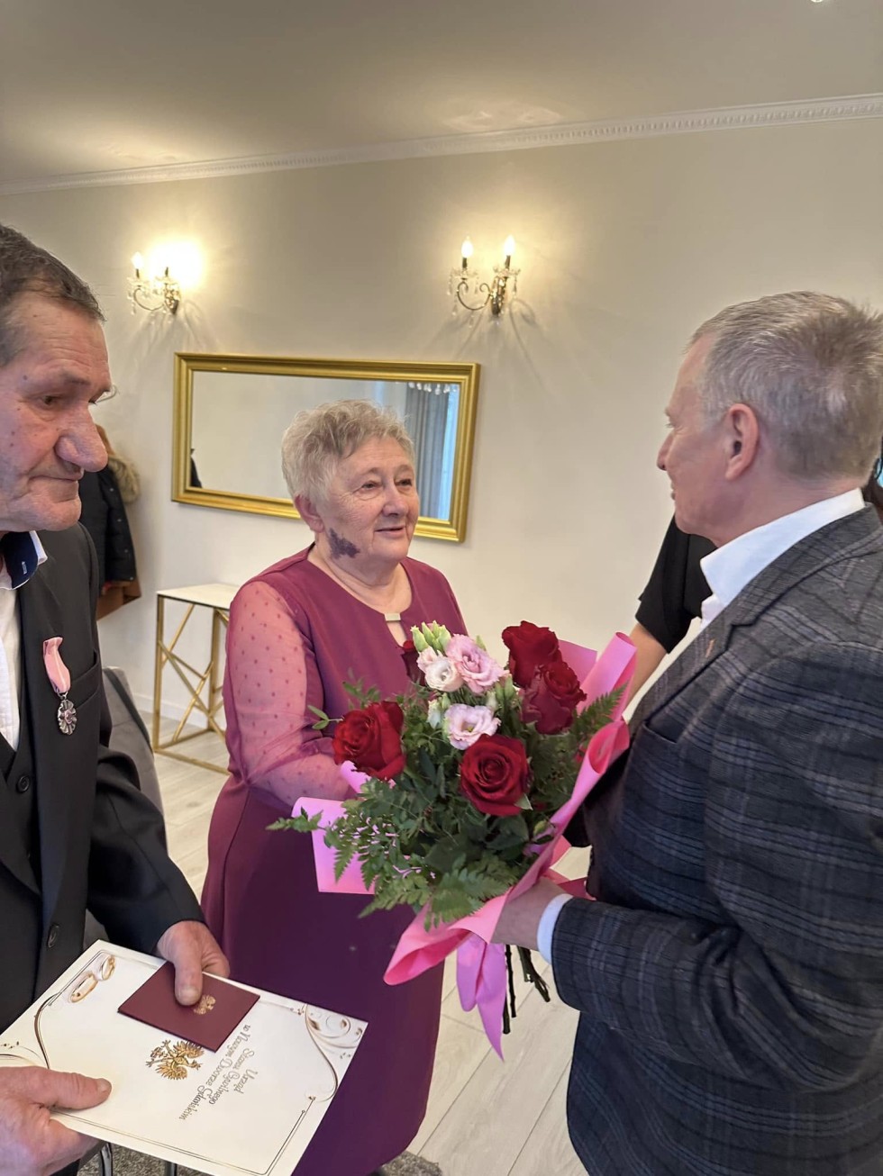 Nowy Dwór Gdański. Jubileusz 50-lecia pożycia małżeńskiego państwa Grażyny i Juliana Bierońskich.