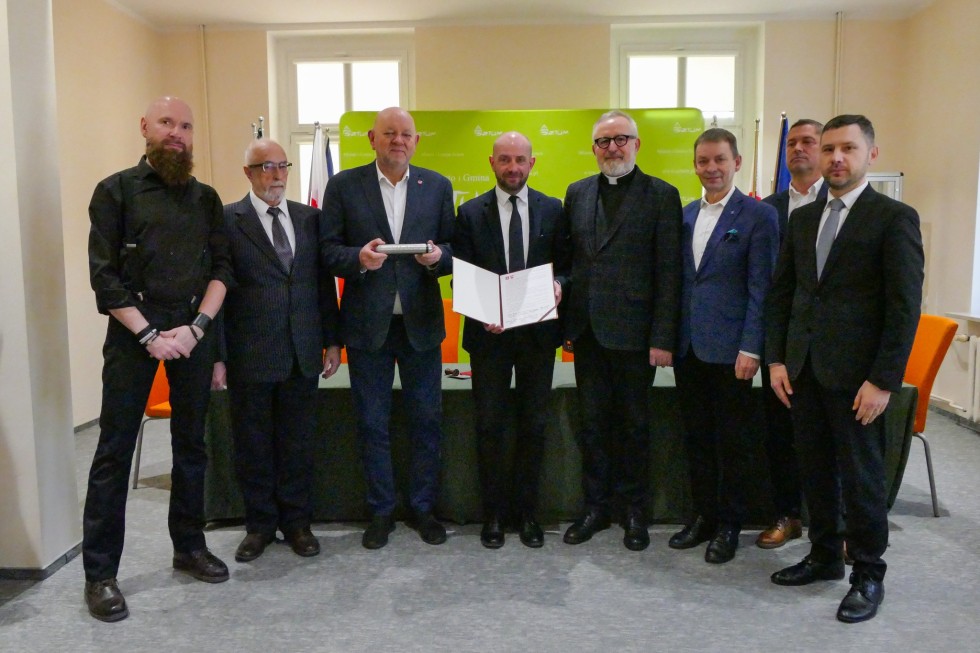 Pamiątka dla przyszłych pokoleń – w iglicy wieży ciśnień w Sztumie umieszczona zostanie kapsuła czasu.