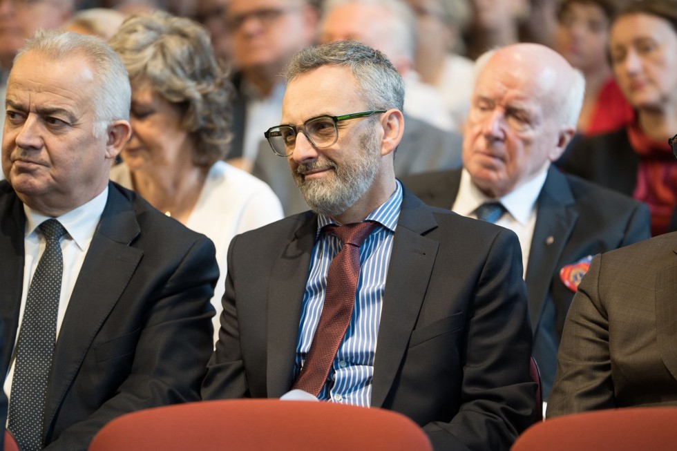 Od 20 lat ratują życie. Oddział neurochirurgii Szpitala im. Mikołaja Kopernika w Gdańsku z medalem