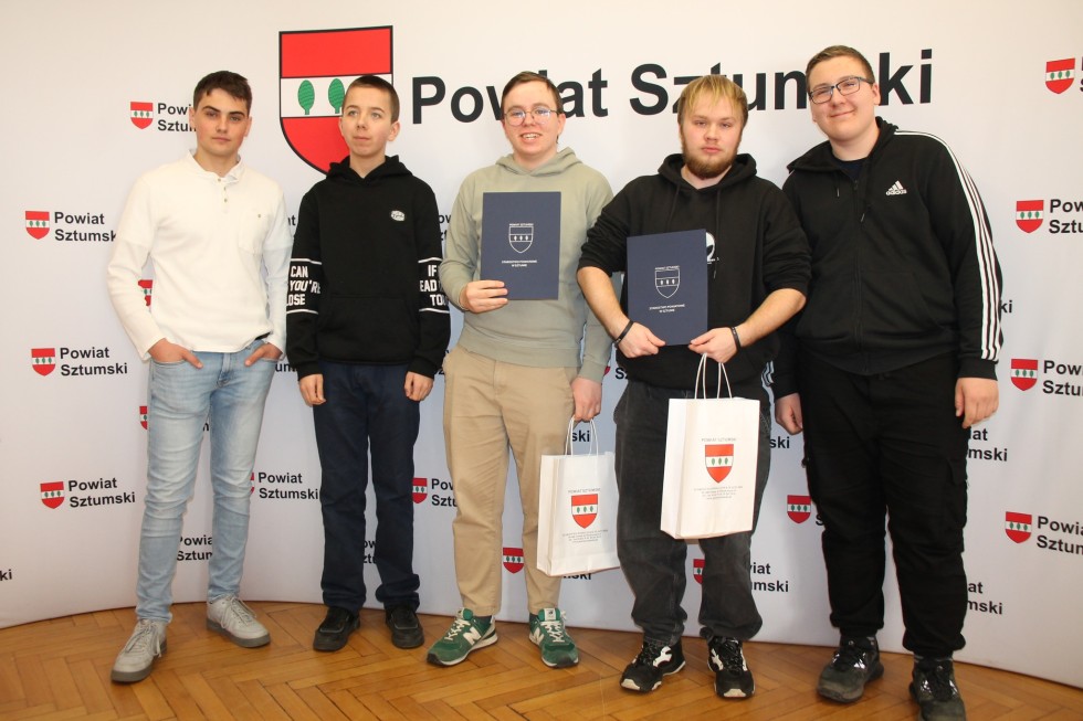 Poznajcie mistrzów wiedzy o samorządzie terytorialnym z powiatu sztumskiego.