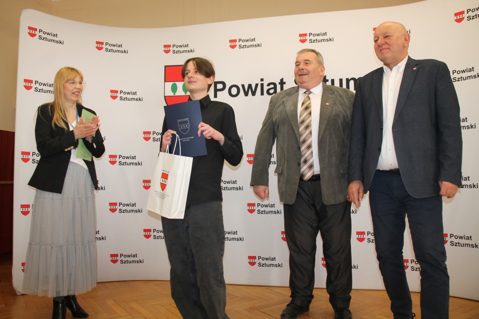 Poznajcie mistrzów wiedzy o samorządzie terytorialnym z powiatu sztumskiego.