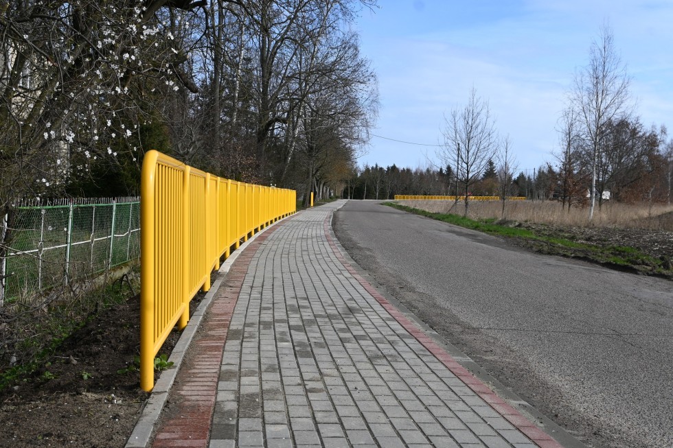 Zakończenie pierwszego etapu przebudowy drogi powiatowej nr 2335G Nowotna-Tujsk.
