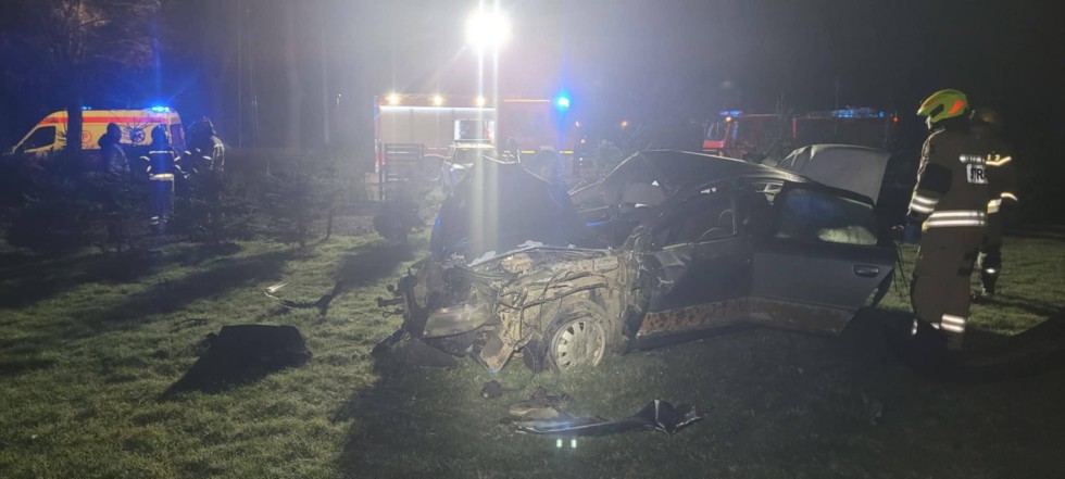 Groźnie, ale bez ofiar – wypadek na DK55 w Dębinie.