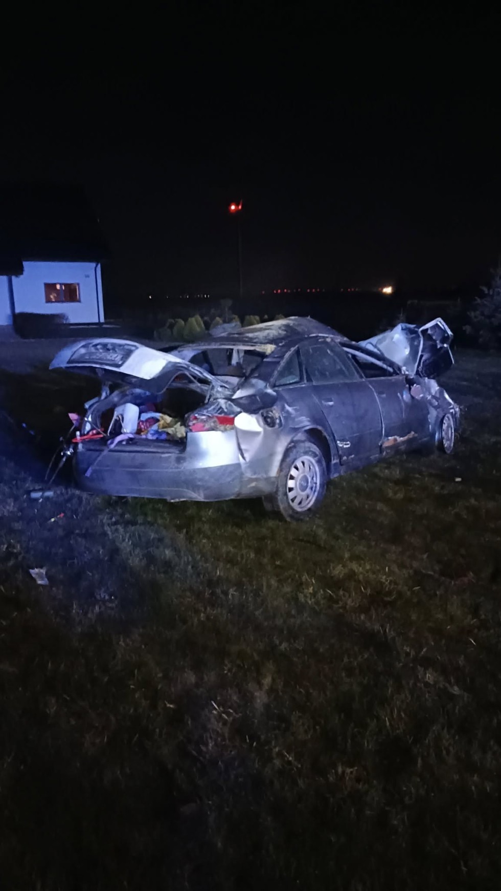 Groźnie, ale bez ofiar – wypadek na DK55 w Dębinie.