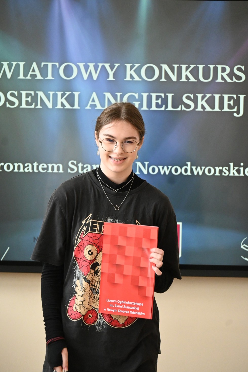 Młode talenty zachwyciły jury – za nami Powiatowy Konkurs Piosenki Angielskiej.