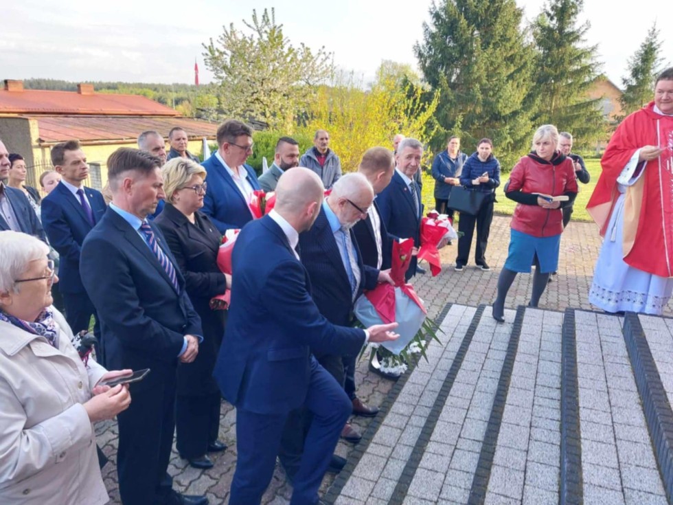 Uroczystość ku czci św. Wojciecha i odsłonięcie tablicy pamiątkowej w Nowej Wsi.