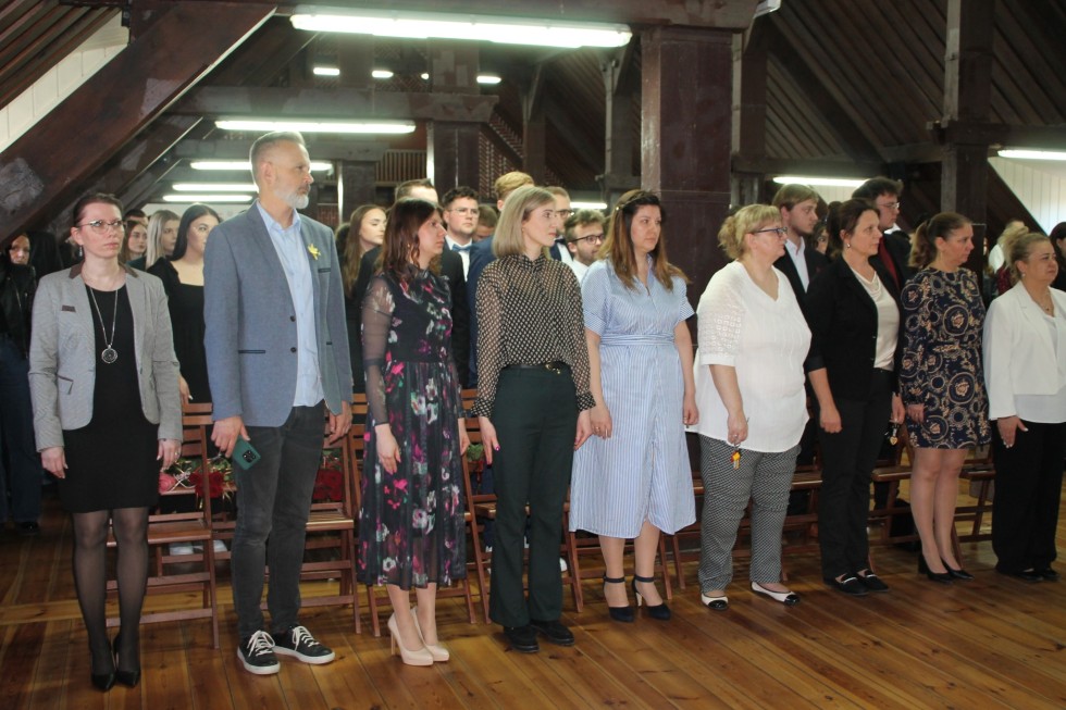 Uroczyste pożegnania maturzystów w powiecie sztumskim – wzruszenia, podziękowania i dobre życzenia na przyszłość.
