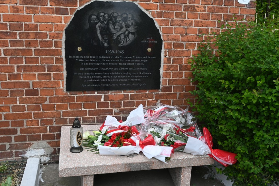 80. rocznica zakończenia II wojny światowej – w Nowym Dworze Gdańskim oddano hołd  bohaterom.