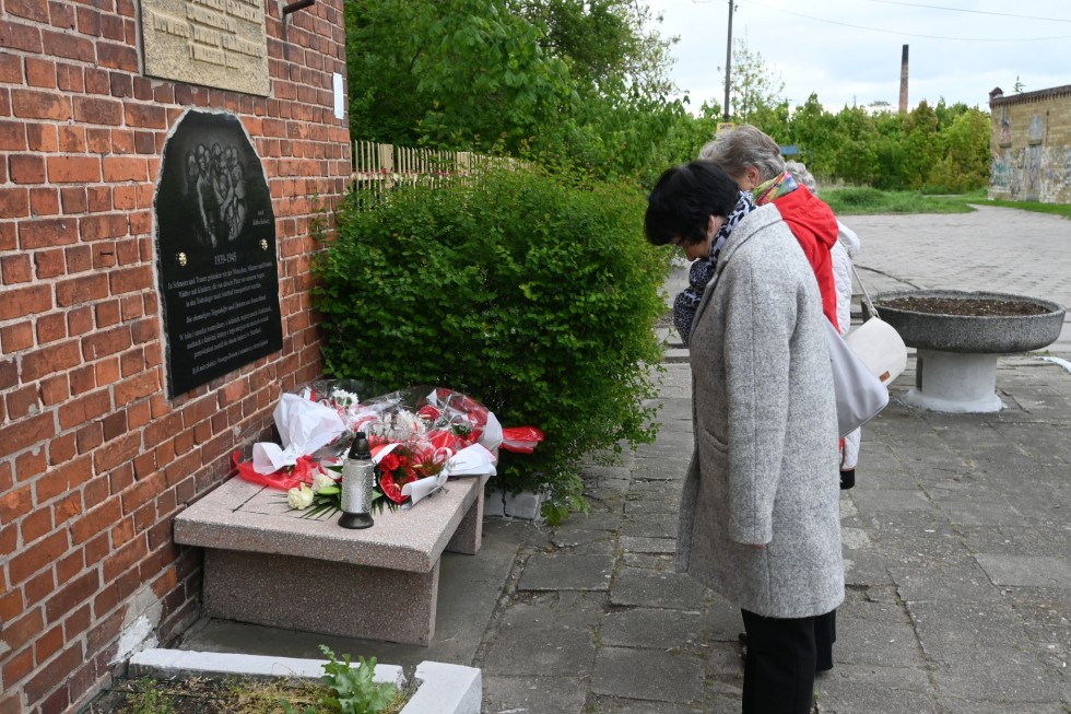80. rocznica zakończenia II wojny światowej – w Nowym Dworze Gdańskim oddano hołd  bohaterom.