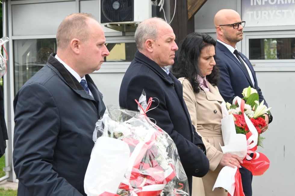 80. rocznica zakończenia II wojny światowej – w Nowym Dworze Gdańskim oddano hołd  bohaterom.