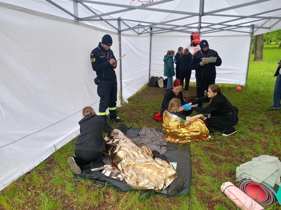 Uczennice z Malborka wzięły udział w Mistrzostwach Pierwszej Pomocy PCK.