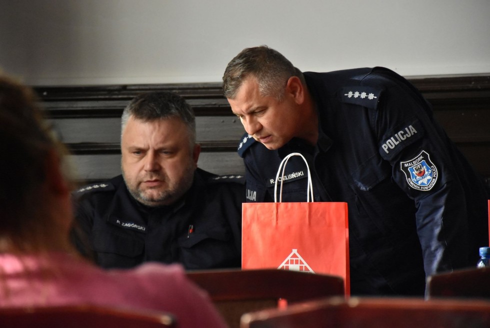 Bezpieczny Powiat – mieszkańcy Malborka szkolili się z reagowania w sytuacjach kryzysowych.