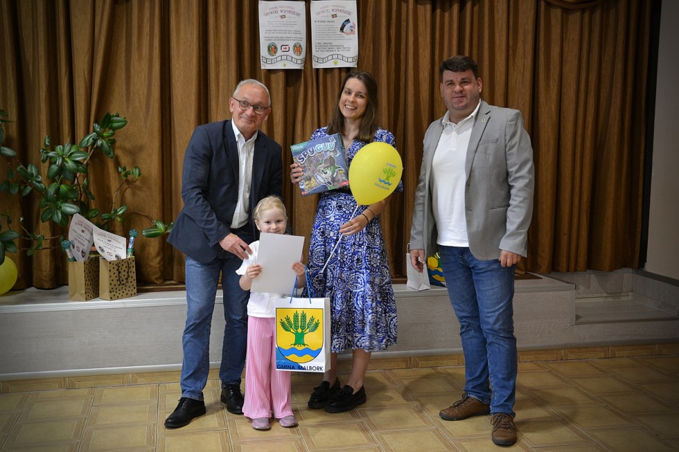 Odtwórz wspomnienia – rozdano nagrody w gminnym konkursie fotograficznym.