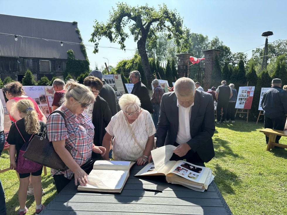 Z Wołynia na Żuławy – 80. lat historii, wspomnień i wdzięczności.