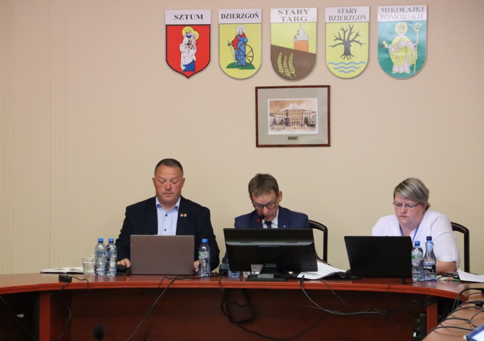Wotum zaufania i absolutorium dla Zarządu Powiatu Sztumskiego.