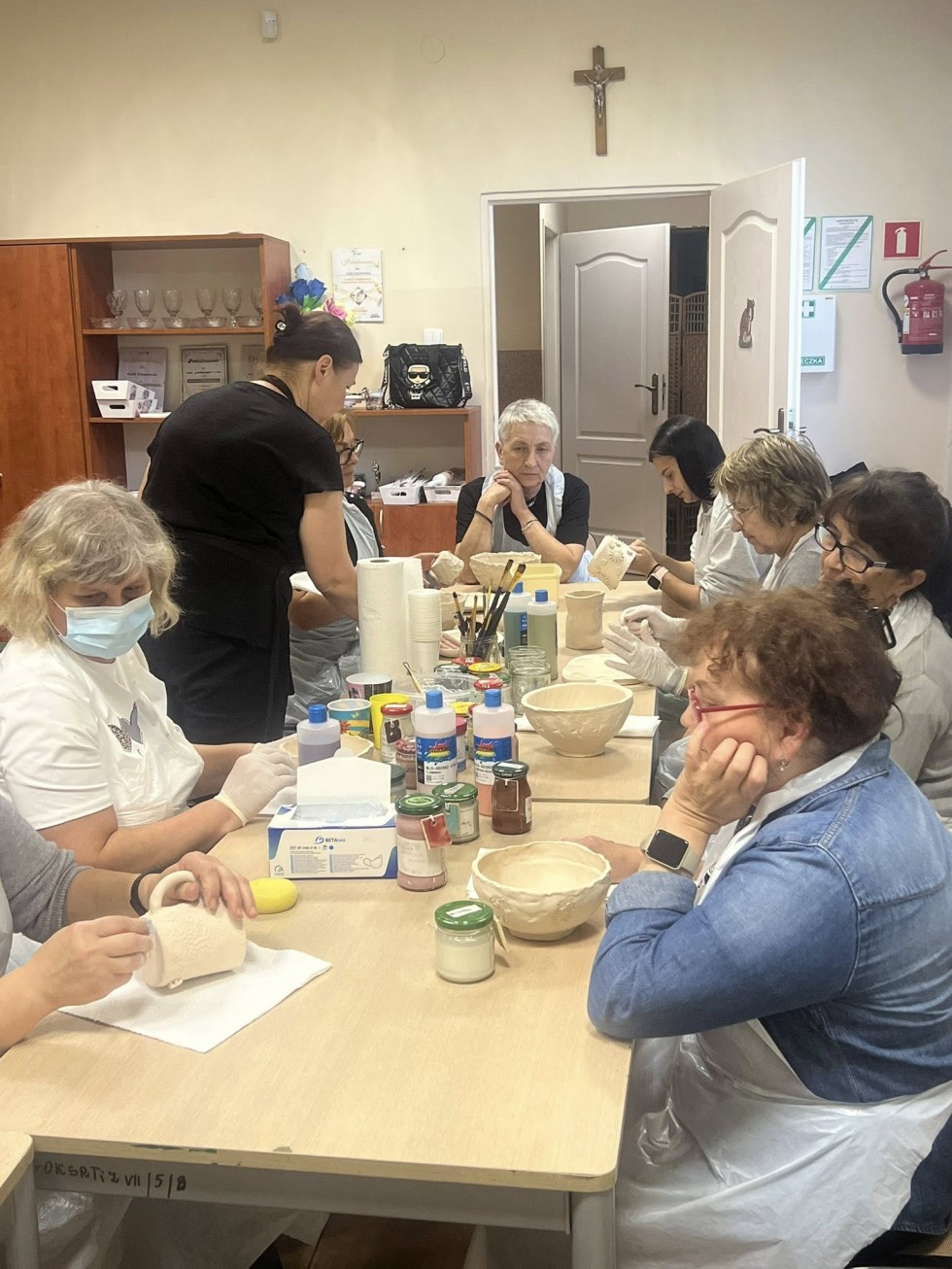 Ceramiczne inspiracje w Cisach – za nami wakacyjne twórcze warsztaty.