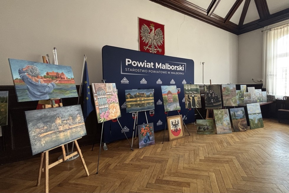 Powiat Malborski wspiera sztukę - wernisaż po plenerze Stowarzyszenia Marynistów Polskich.