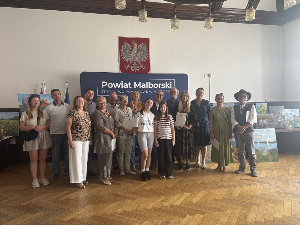 Powiat Malborski wspiera sztukę - wernisaż po plenerze Stowarzyszenia Marynistów Polskich.