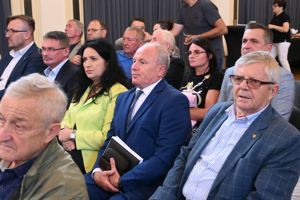 Rolnicy z Pomorza i Warmii i Mazur spotkali się z przedstawicielami rządu w sprawie skutków nawalnych deszczy.