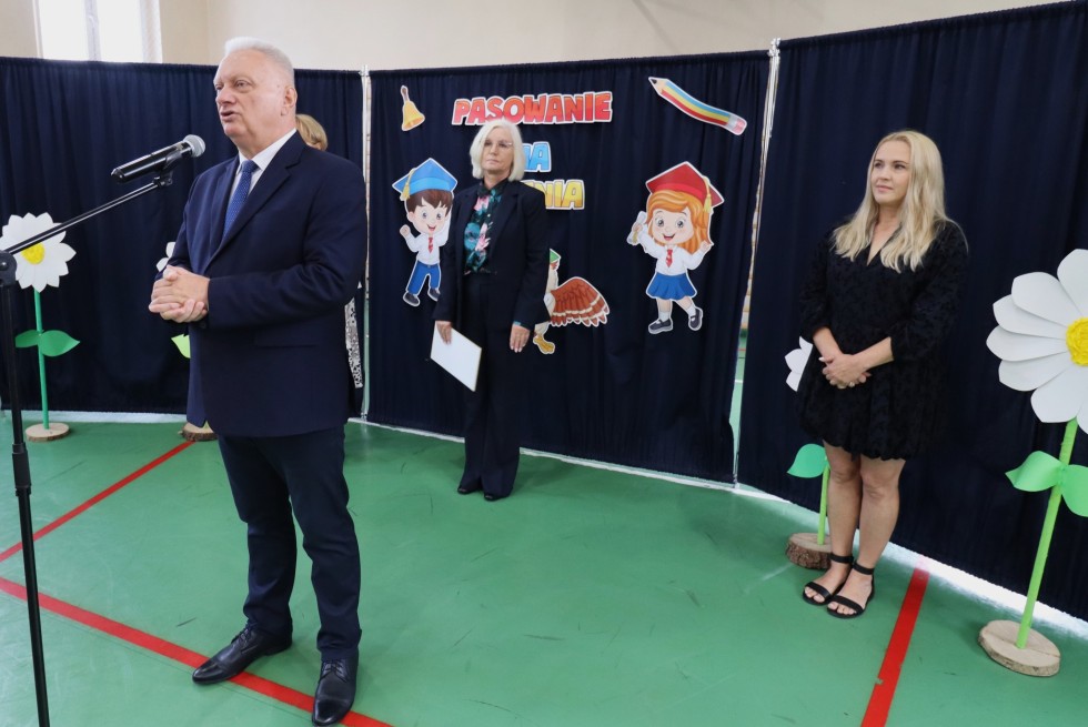 Nowy rok szkolny 2025/2026 oficjalnie rozpoczęty w Nowym Stawie.