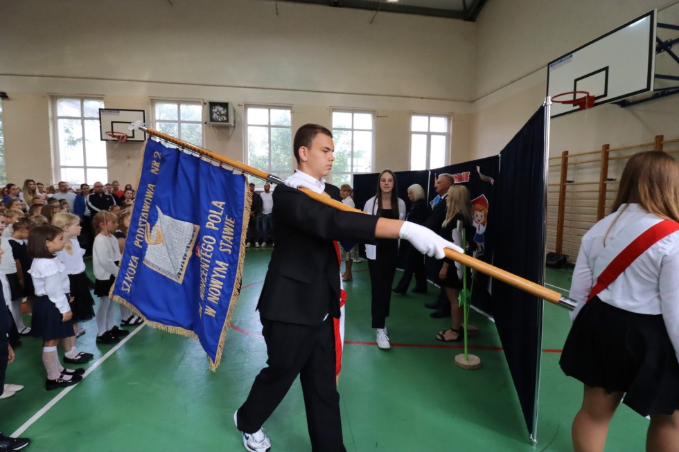 Nowy rok szkolny 2025/2026 oficjalnie rozpoczęty w Nowym Stawie.