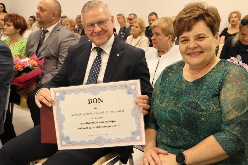 Nowy budynek Sztumskiego Medyka uroczyście otwarty podczas 65-lecia szkoły.