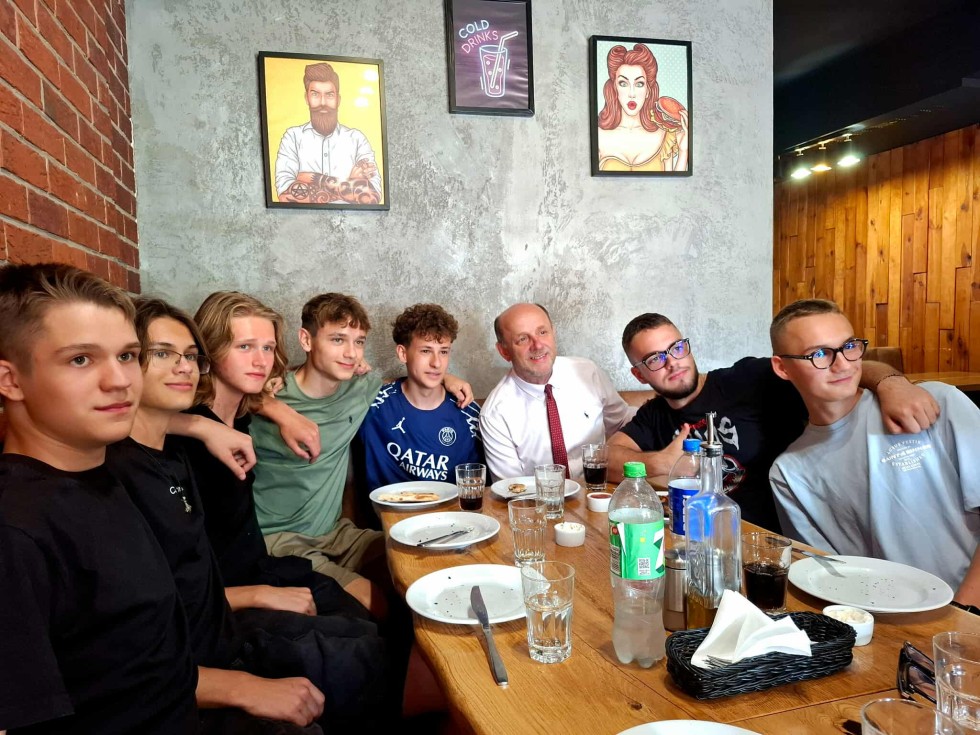 Rekordowa średnia i pizza na deser – wyjątkowe świętowanie uczniów Technikum nr 3 w Malborku.