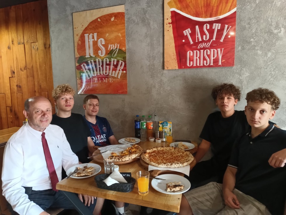 Rekordowa średnia i pizza na deser – wyjątkowe świętowanie uczniów Technikum nr 3 w Malborku.