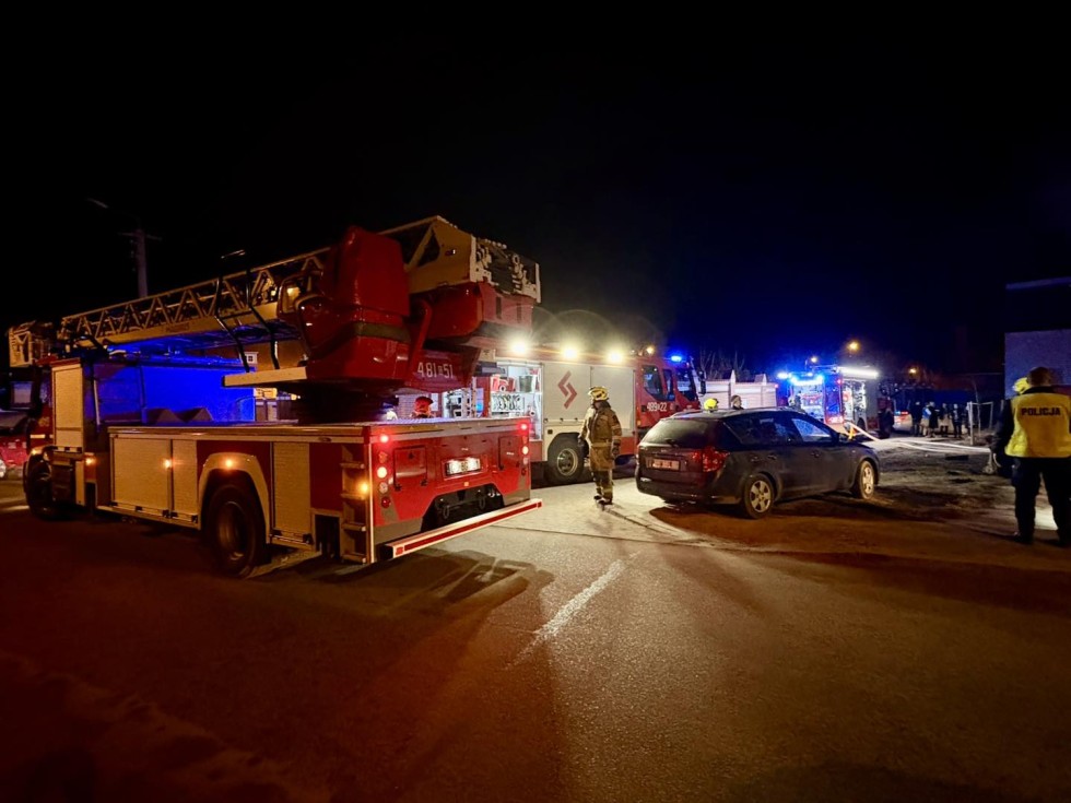 Pożar mieszkania w Malborku - ogień zaprószył 6-latek bawiący się zapalniczką.