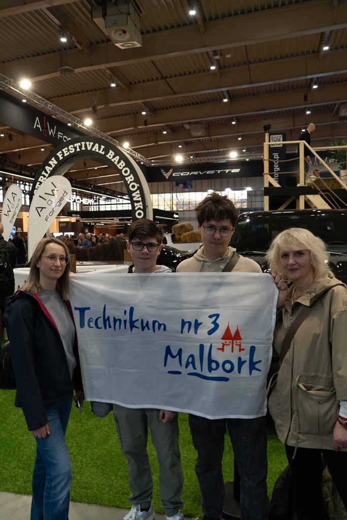 Uczniowie z Malborka na Motor Show w Poznaniu.