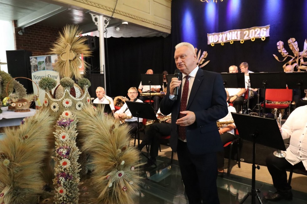 Dożynki Gminne w Nowym Stawie. Mieszkańcy podziękowali za tegoroczne plony