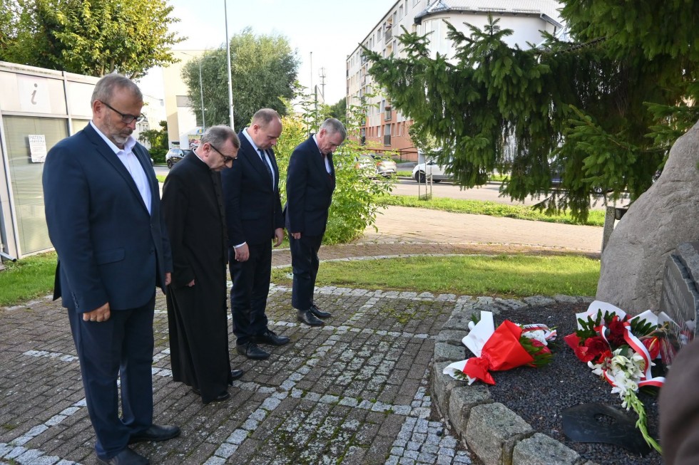 Pamięć jest naszym obowiązkiem - Nowy Dwór Gdański uczcił ofiary II wojny światowej