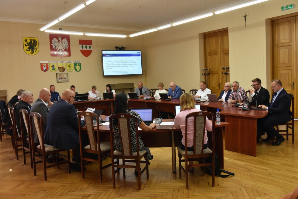 Nauczyciele odebrali akty awansu, a Zagroda Dziad&Baba; najlepsza w powiecie sztumskim.