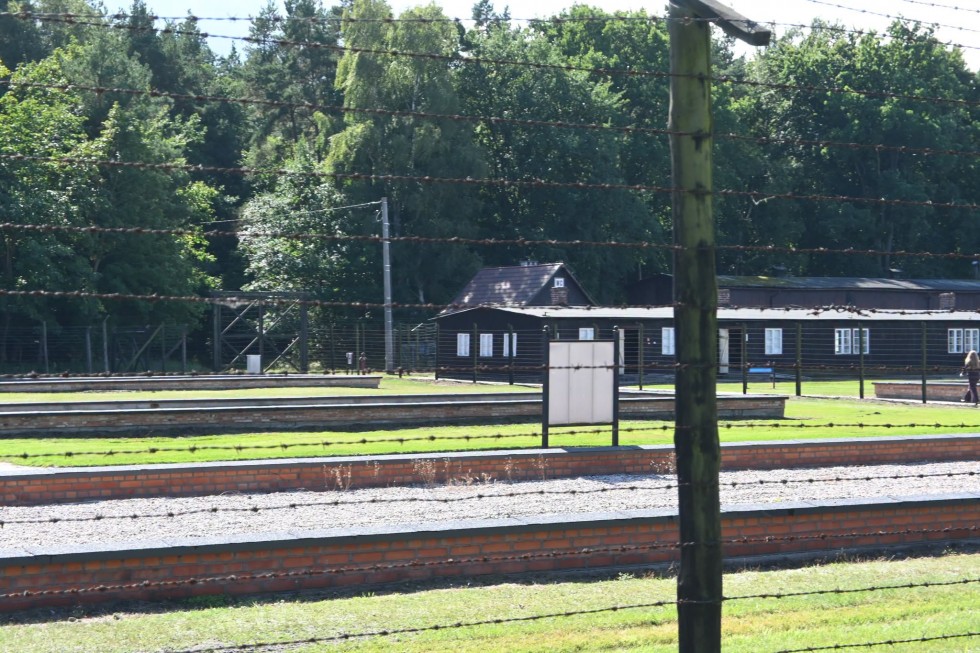 87. lat od pierwszego transportu do Stutthofu. W Sztutowie oddano hołd ofiarom niemieckiego nazistowskiego obozu